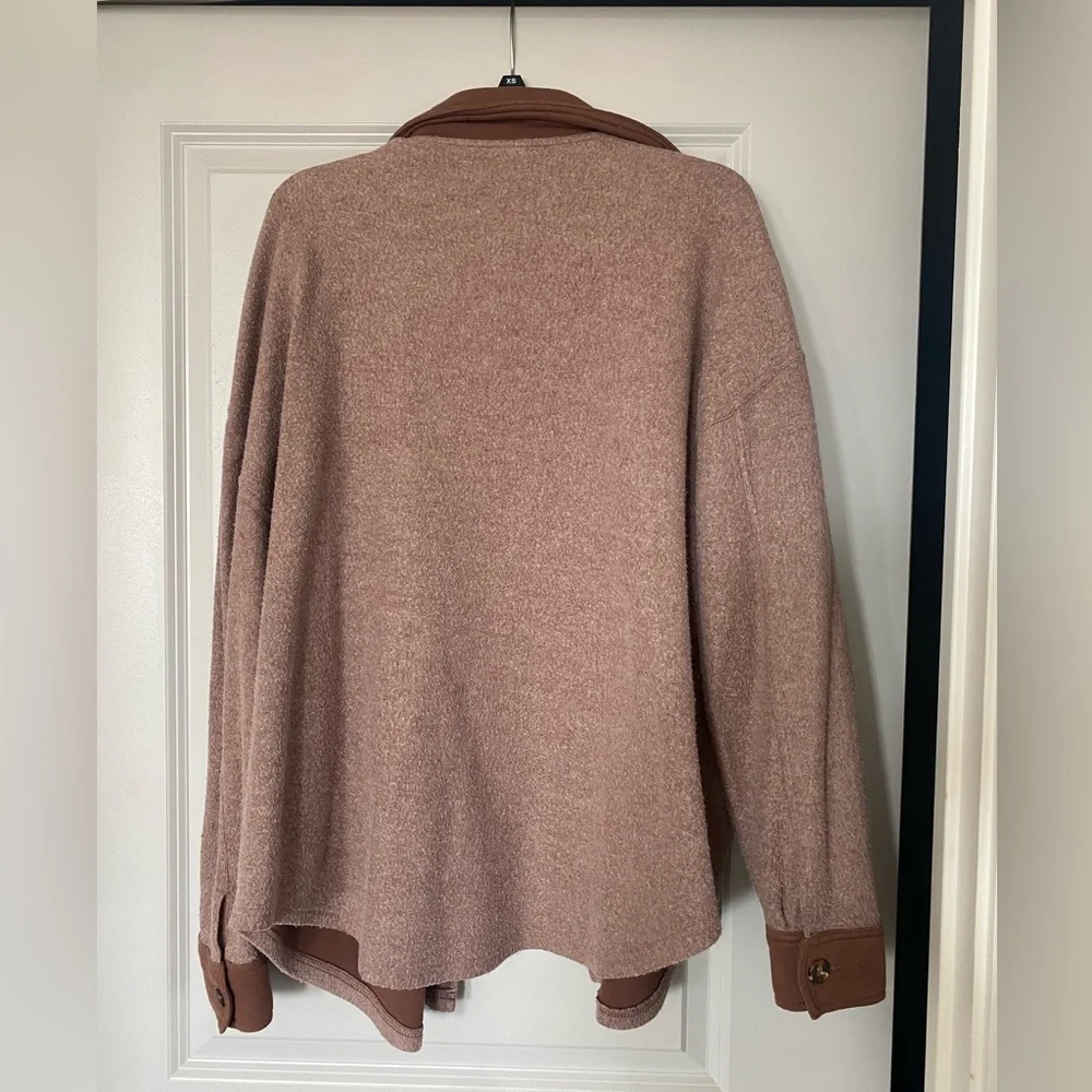 shacket - Picture 2 of 2